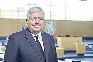 Portrait von Dr. Kurt Herzberg im Landtag